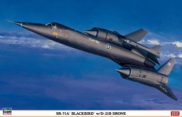 02041 Самолет SR-71A BLACKBIRD w/D-21B DRONE
